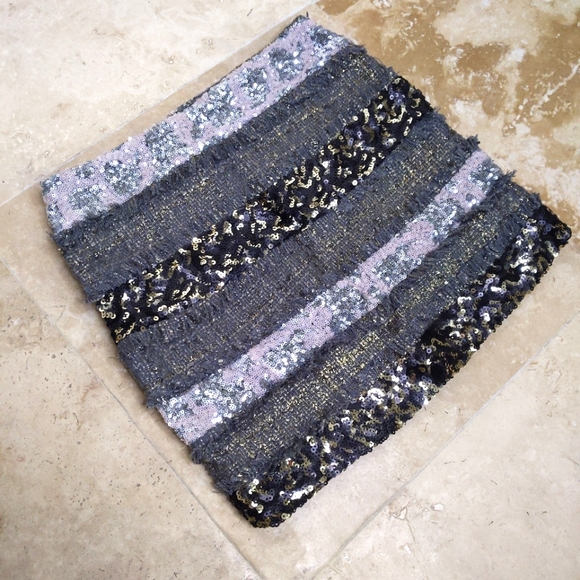 New English Rose Sequin Mini Skirt - Picture 3 of 4